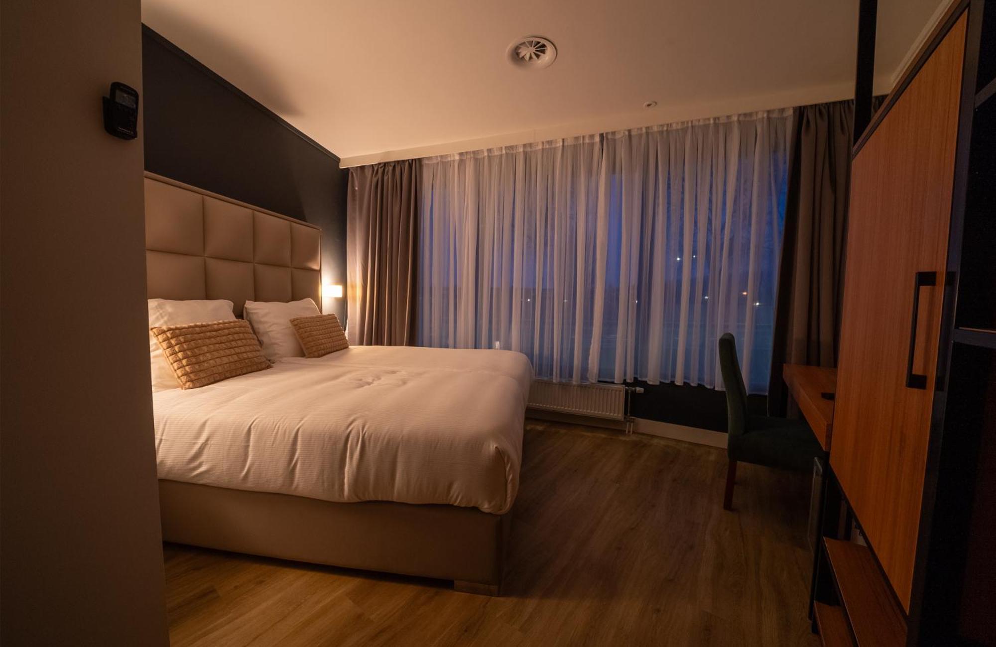 Ma Airport Hotel Hoofddorp Esterno foto