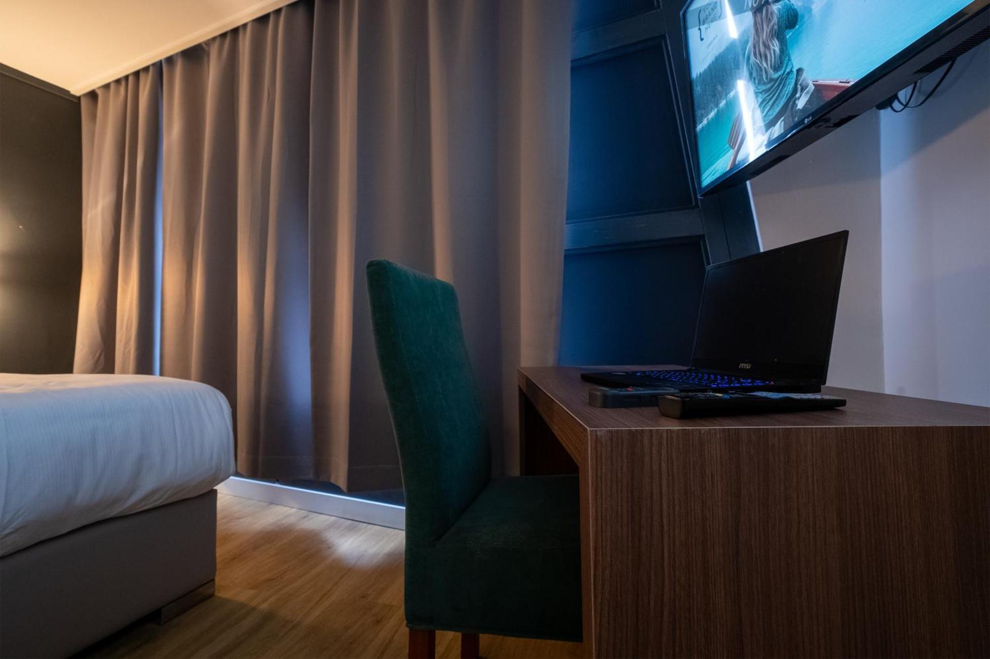 Ma Airport Hotel Hoofddorp Esterno foto